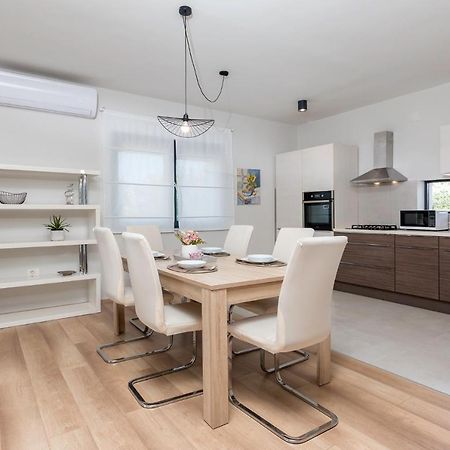 Apartman Olea พูลา ภายนอก รูปภาพ