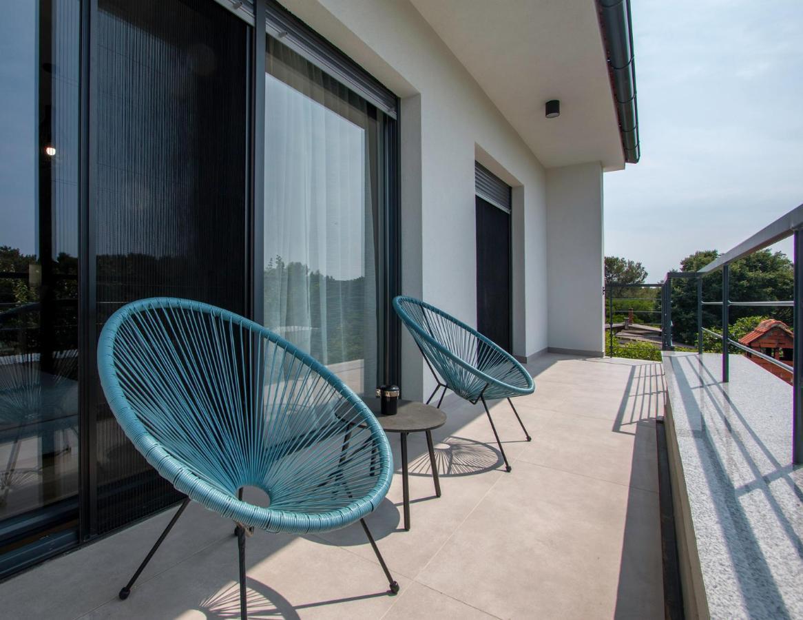 Apartman Olea พูลา ภายนอก รูปภาพ